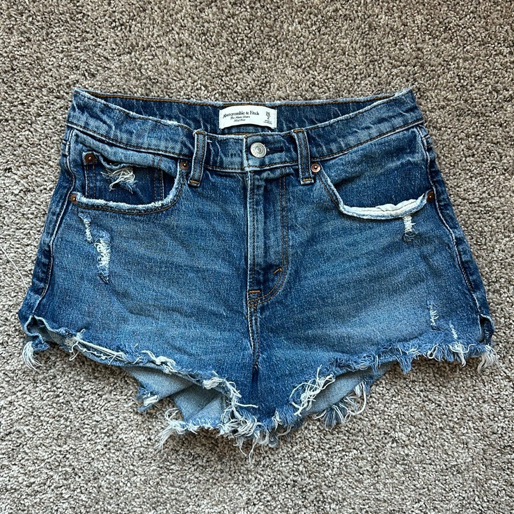 Abercrombie Mid Rise Mom Short